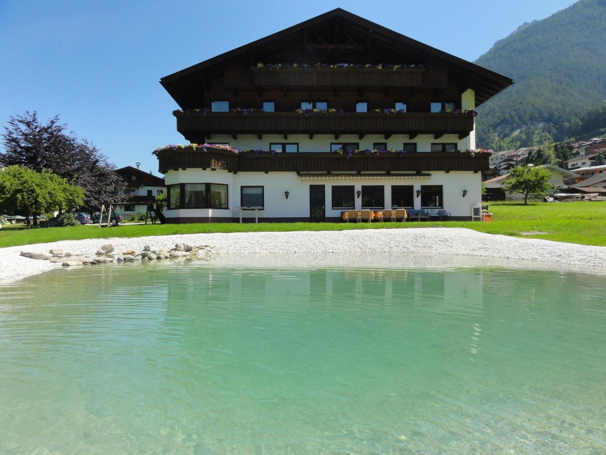 Hotel Steuxner Neustift im Stubaital Exterior photo